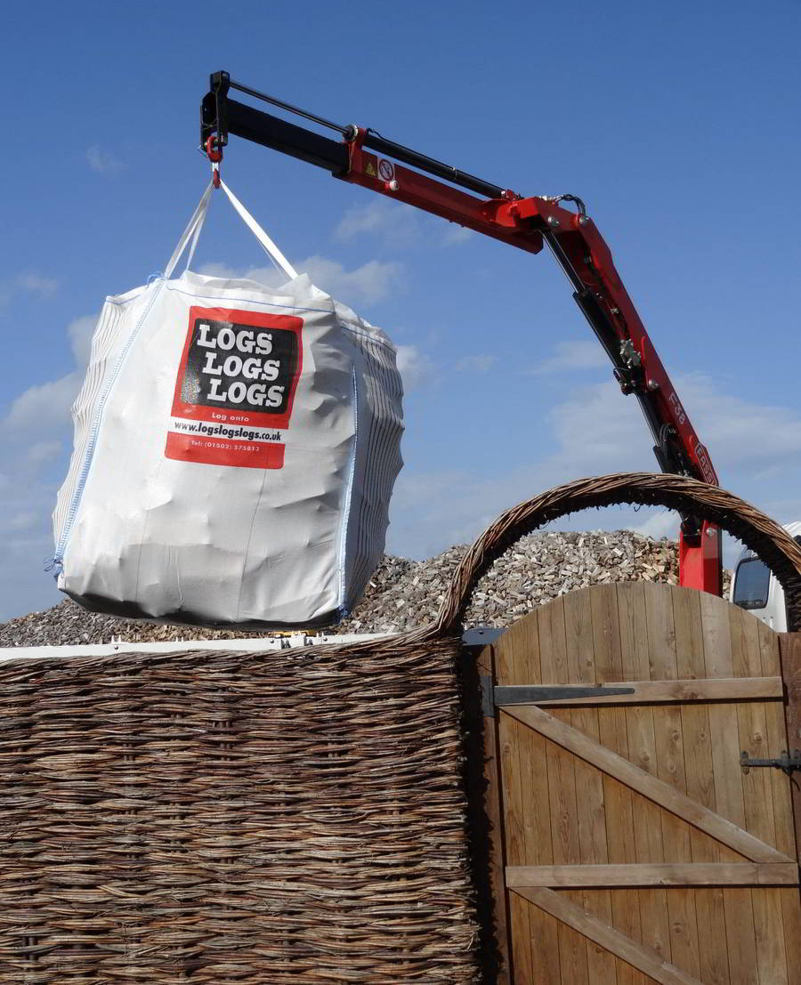 The bags can be lifted over walls, gates, fences etc