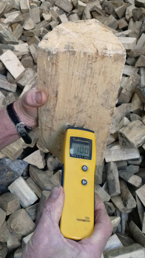 Our Kiln Dried logs have a Low moisture content, averaging 8-18%, producing 30% more heat per log compared to a typical seasoned log.
